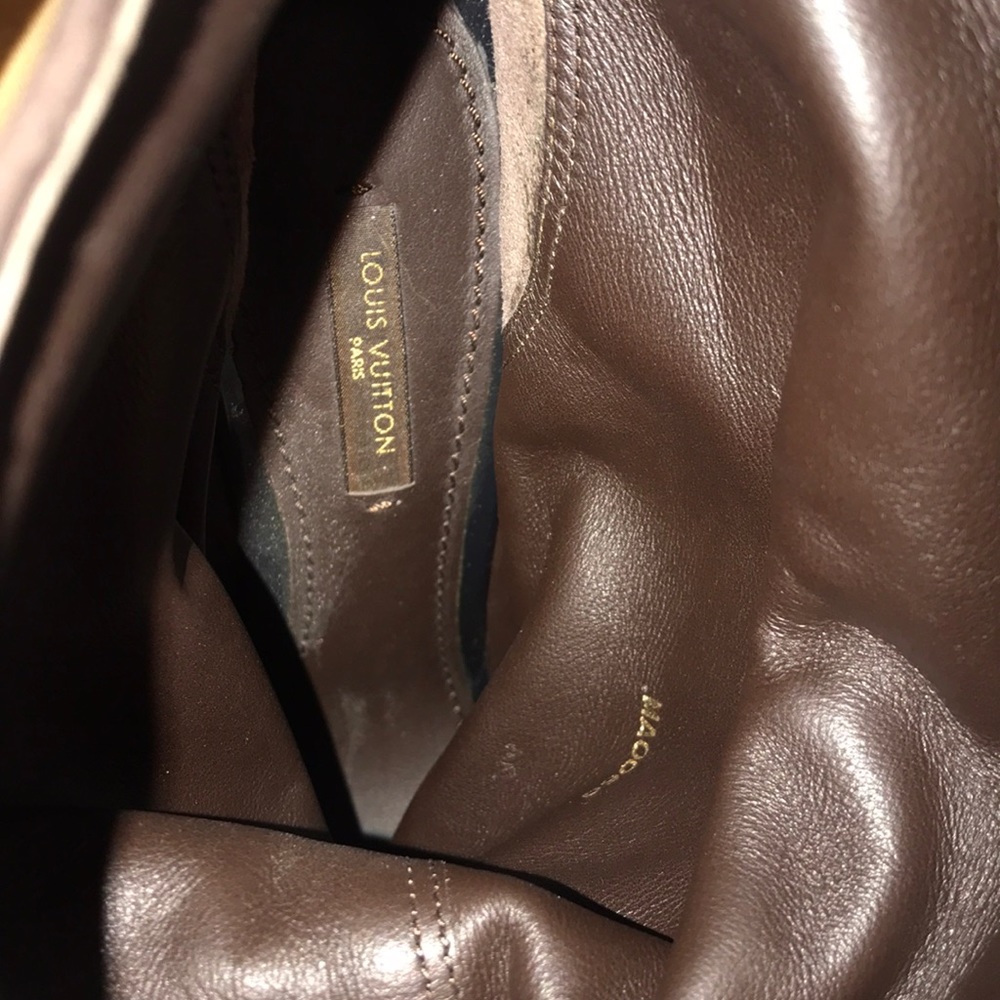 Louis Vuitton suede booties - Picture 6 of 6